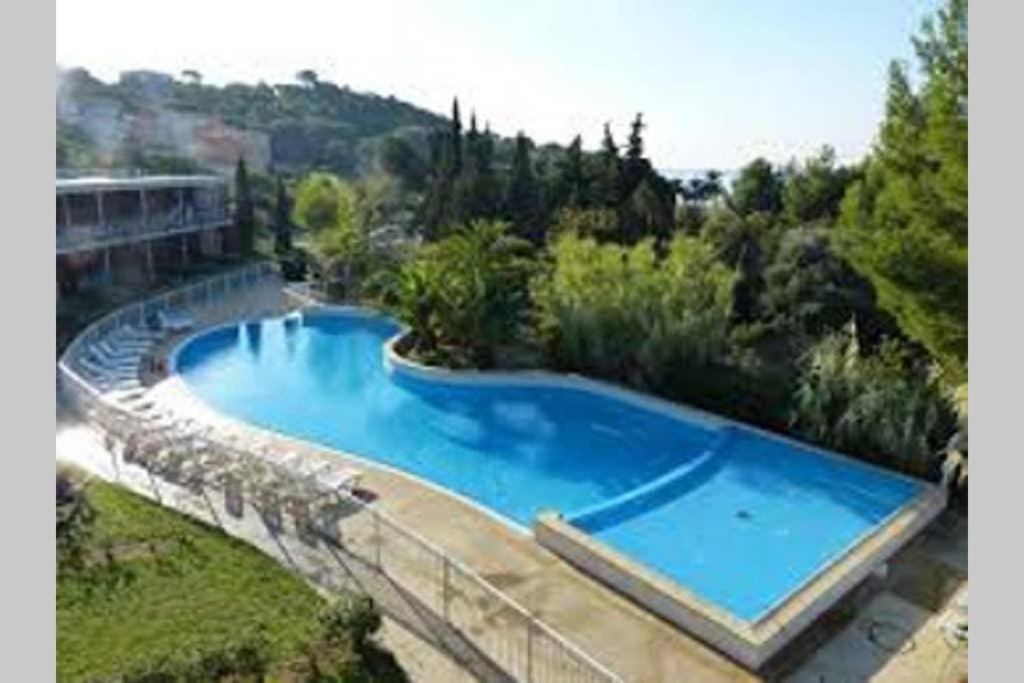 Les Terrasses Du Liouquet T2, Piscine , Parking , Mer A 150 M La Ciotat Exteriér fotografie